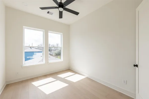 $719,000 | 1122 East 27th Street, Unit A, Houston, TX 77009