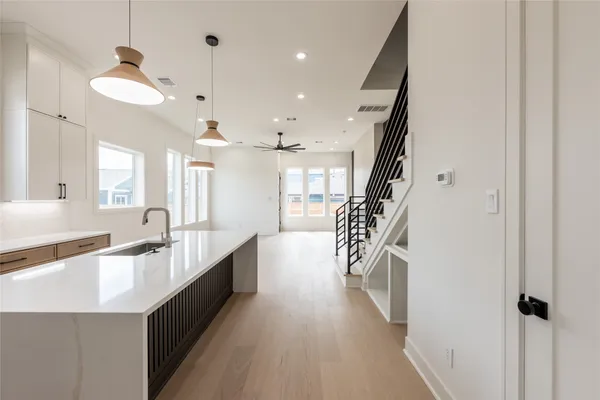 $719,000 | 1122 East 27th Street, Unit A, Houston, TX 77009