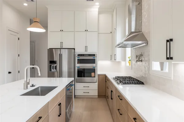 $719,000 | 1122 East 27th Street, Unit A, Houston, TX 77009