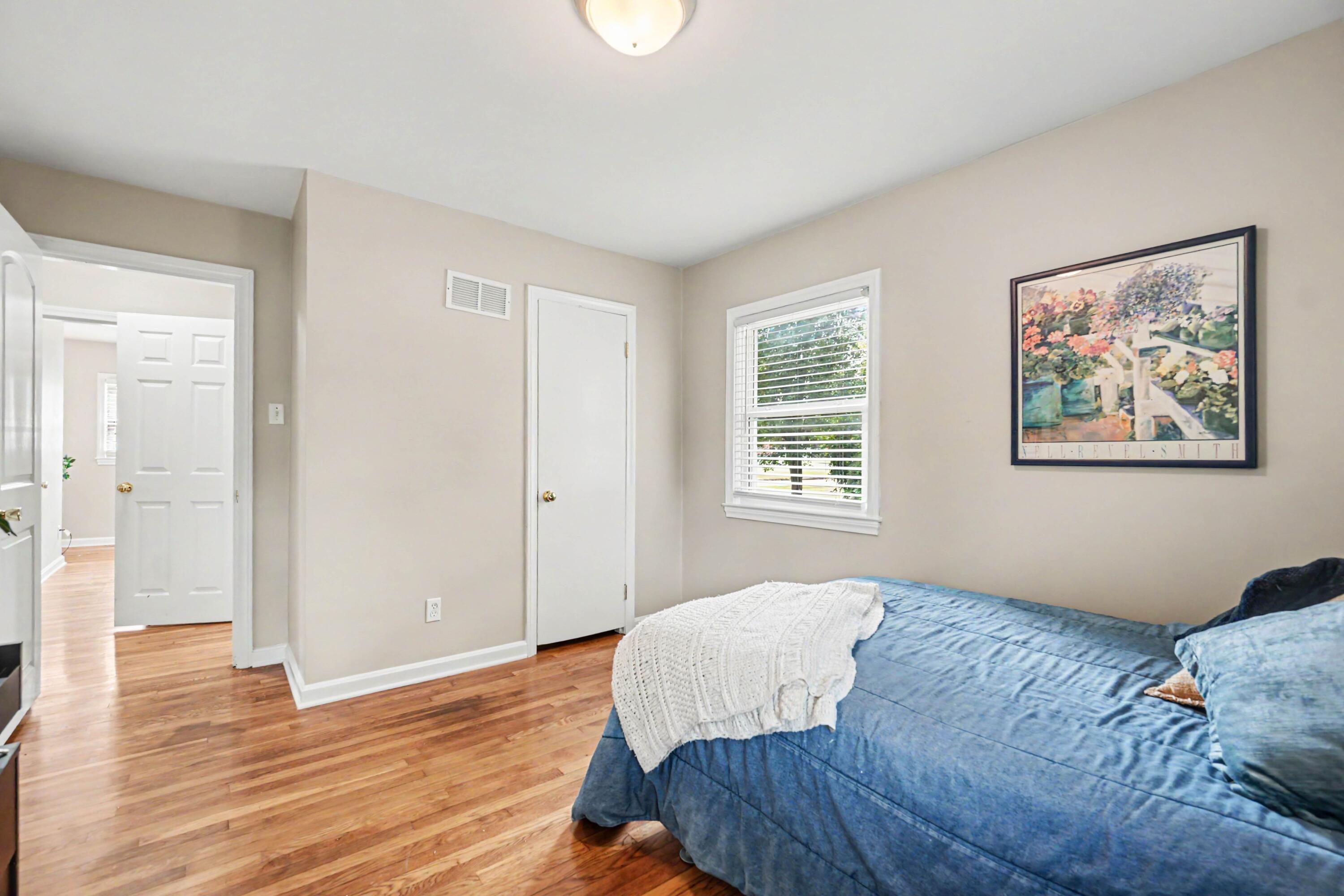 483 Springhill Drive Lexington, KY 40503 - Photo 18 of 30 Bright and versatile bedroom, perfect for family, guests, or a home office.