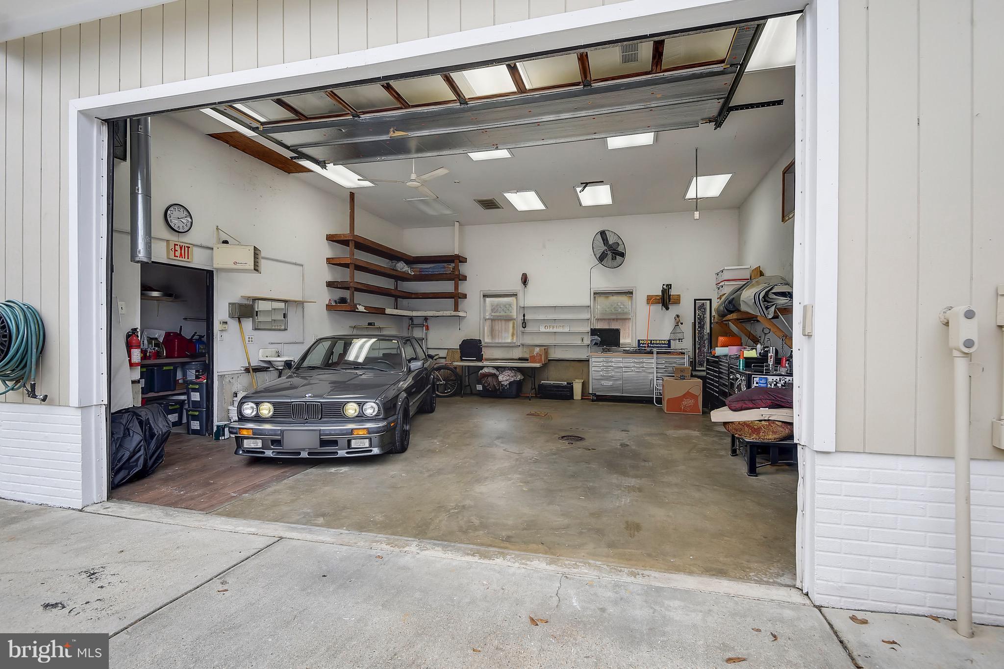403 Silver Run Road Edgewater, MD 21037 - Photo 7 of 29 576 sq ft garage perfectly suited for a shop
