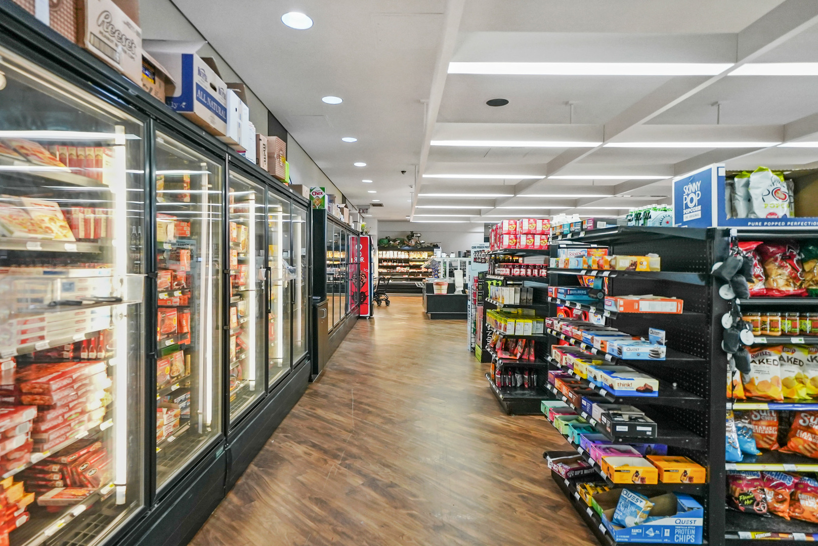 175 East Delaware Place, Unit 7107 Chicago, IL 60611 - Photo 37 of 42 a view of storage and utility room