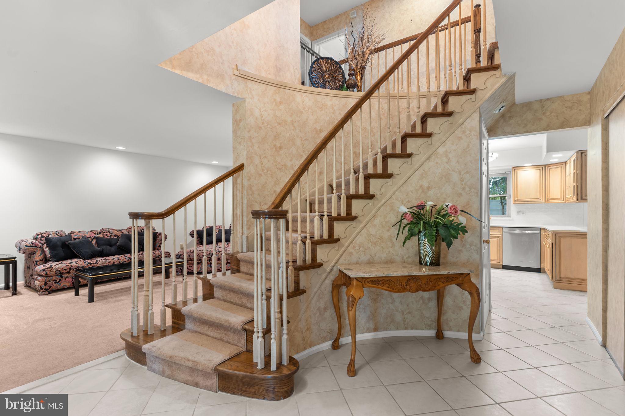 812 Green Ridge Circle Langhorne, PA 19053 - Photo 11 of 36 Sweeping staircase