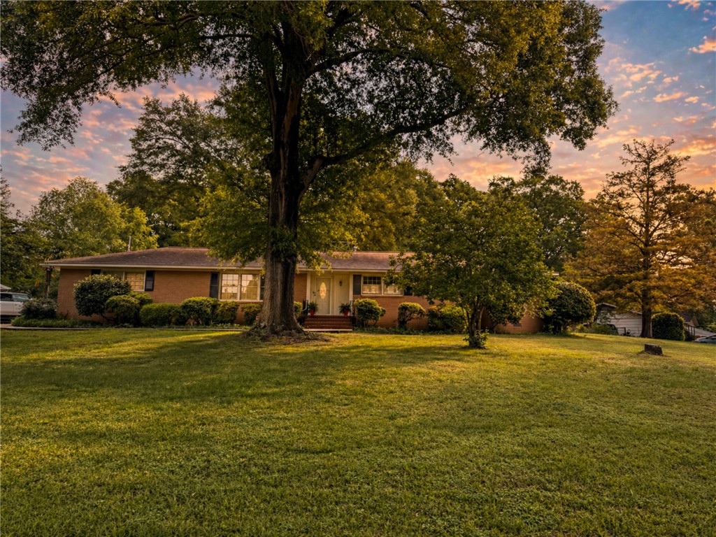 611 Heyward Road Anderson, SC 29621 - Photo 8 of 41 Front