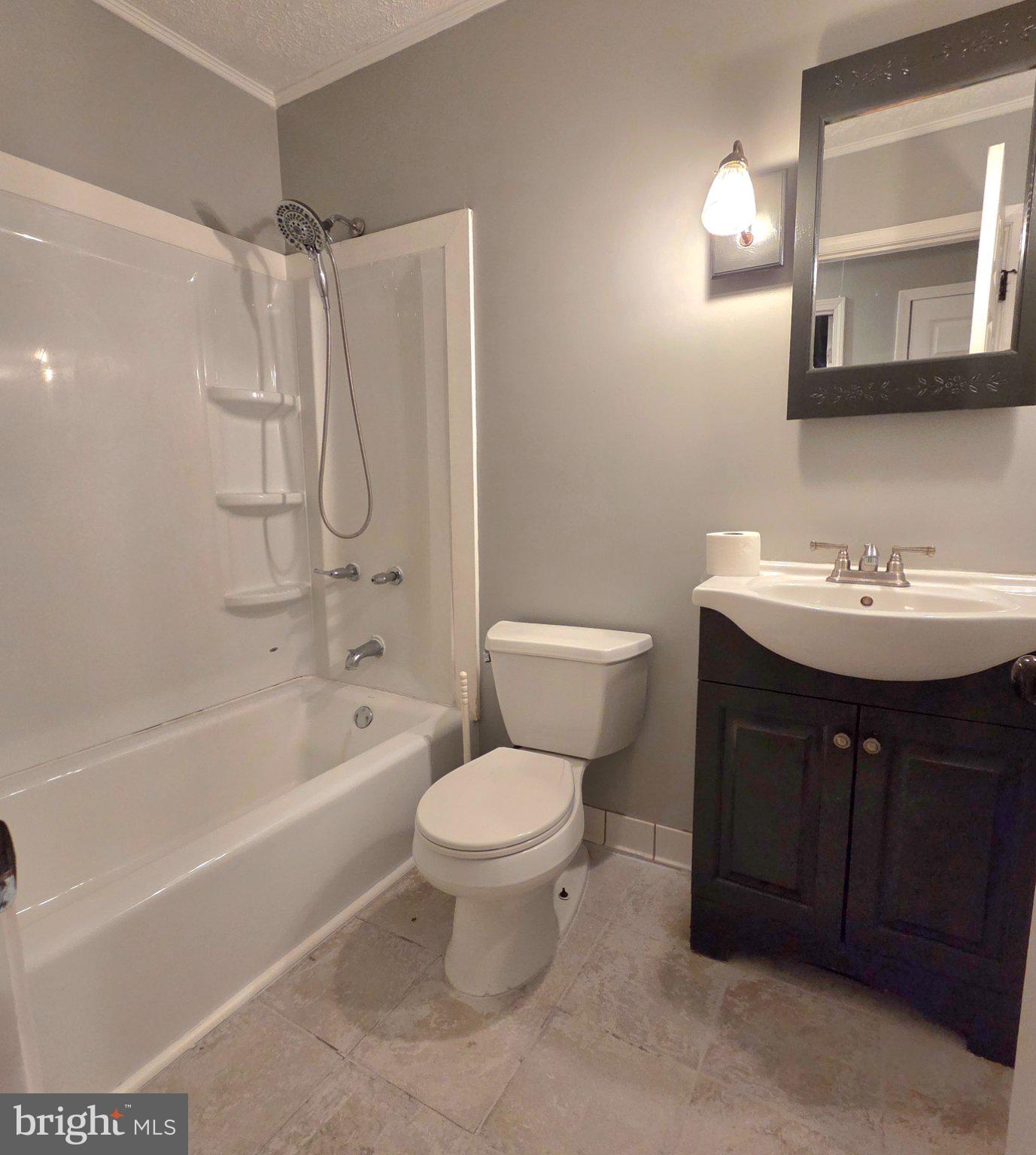 178 Payne Road Winchester, VA 22603 - Photo 53 of 101 hallway bath
