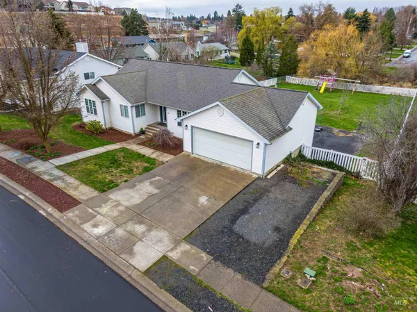 $719,000 | 237 Sunrise Drive, Moscow, ID 83843