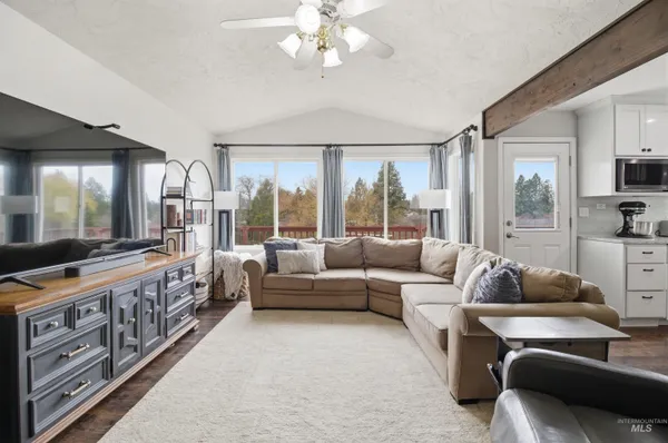 $719,000 | 237 Sunrise Drive, Moscow, ID 83843