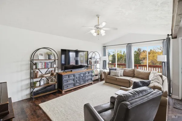 $719,000 | 237 Sunrise Drive, Moscow, ID 83843