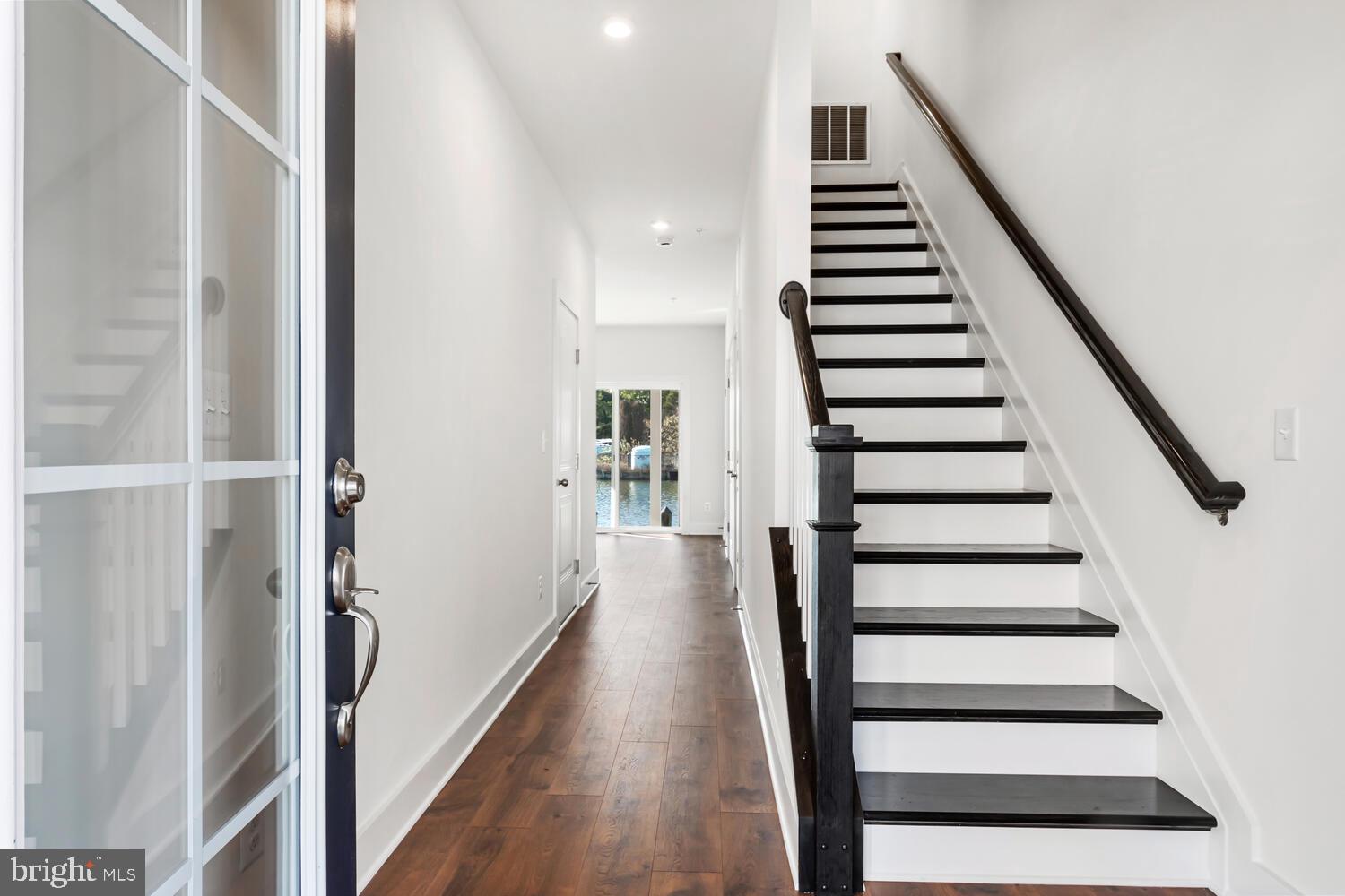 34 Riverside Drive Cambridge, MD 21613 - Photo 3 of 64