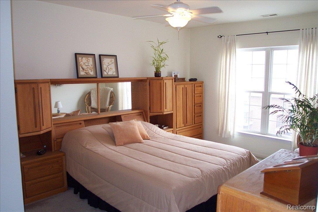 20291 Rodeo Court, Unit 49 Southfield, MI 48075 - Photo 6 of 8 Master