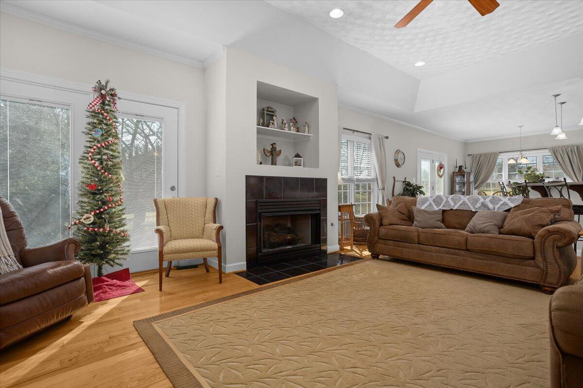360 Maple Ridge Lane Fincastle, VA 24090 - Photo 8 of 77 08-360 Maple Ridge Ln_08