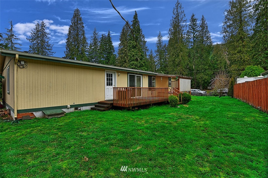 20031 Crystal Springs Road Granite Falls, WA 98252 - Photo 14 of 21 Gallery Image 14