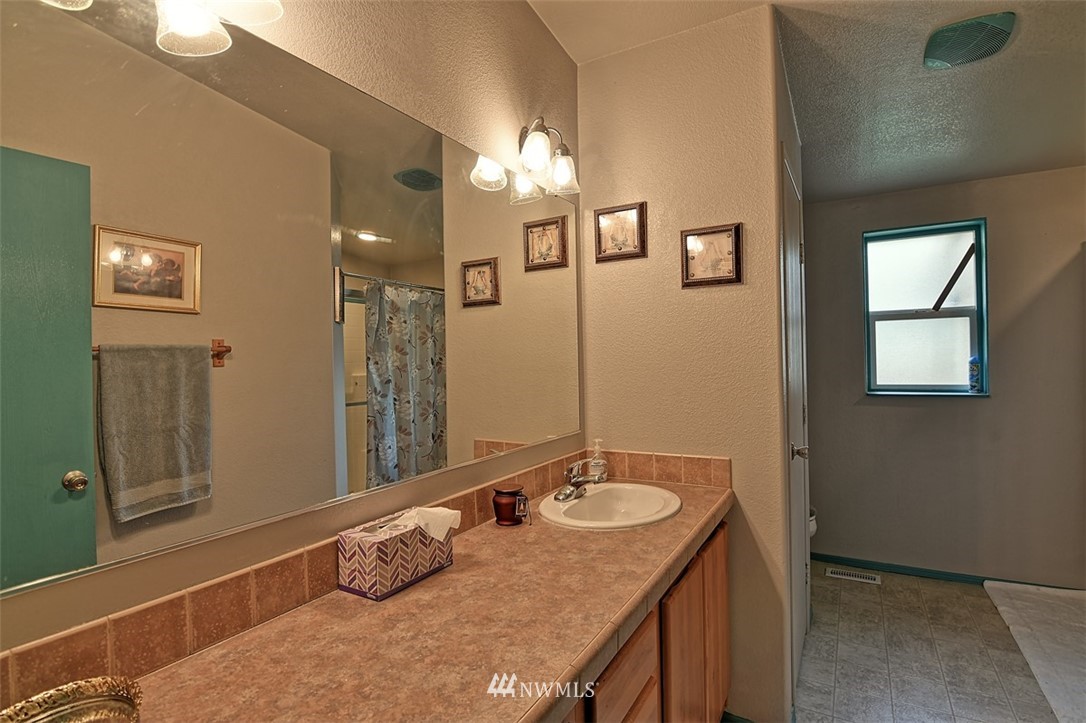 20031 Crystal Springs Road Granite Falls, WA 98252 - Photo 8 of 21 Gallery Image 8