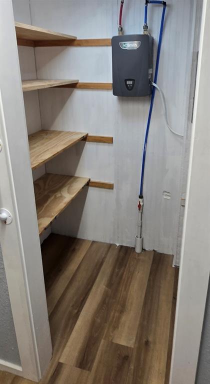 121 Arrowhead Quitman, TX 75783 - Photo 13 of 20 a view of walk in closet