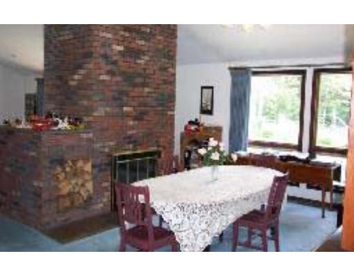 205 North Valley Road Pelham, MA 01002 - Photo 4 of 8