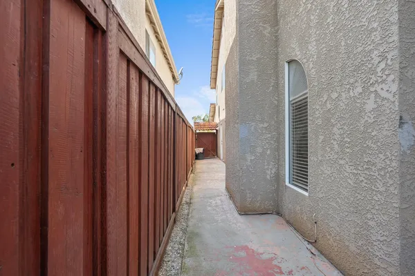 $525,000 | 446 Port Street, Los Banos, CA 93635