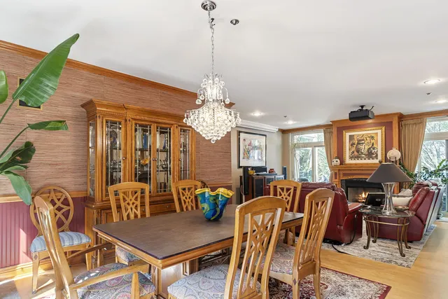 $879,000 | 16 North May Street, Unit 543, Chicago, IL 60607