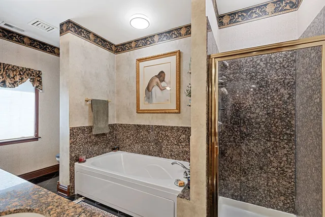 $879,000 | 16 North May Street, Unit 543, Chicago, IL 60607