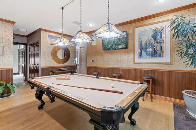 $879,000 | 16 North May Street, Unit 543, Chicago, IL 60607