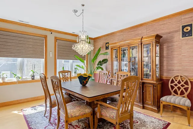 $879,000 | 16 North May Street, Unit 543, Chicago, IL 60607