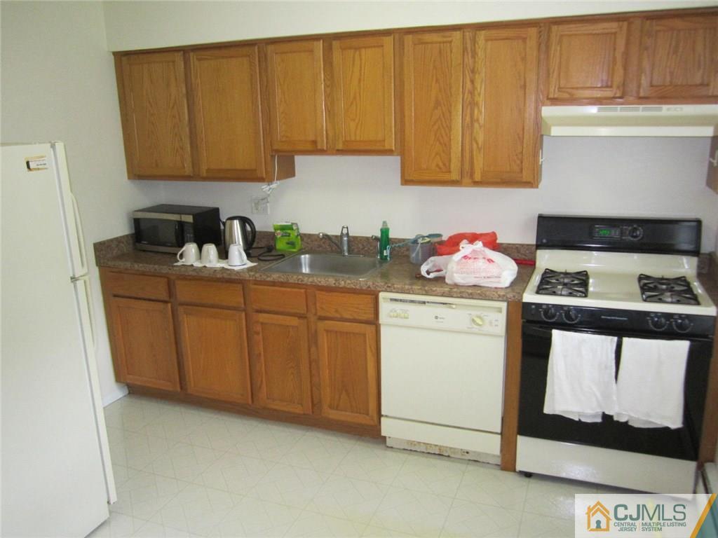 60 Fox Road, Unit 5A Edison, NJ 08817 - Photo 7 of 13 Gallery Image 7
