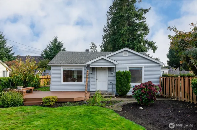 $420,000 | 2723 Locust Avenue West, University Place, WA 98466