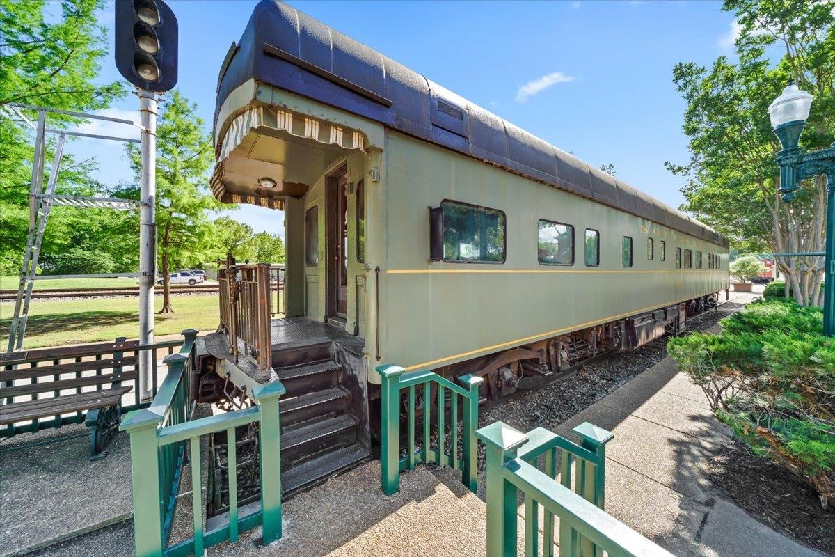 947 Hunters Retreat Drive Collierville, TN 38017 - Photo 27 of 27 Explore the 2 Trains and other noveties at the Square!
