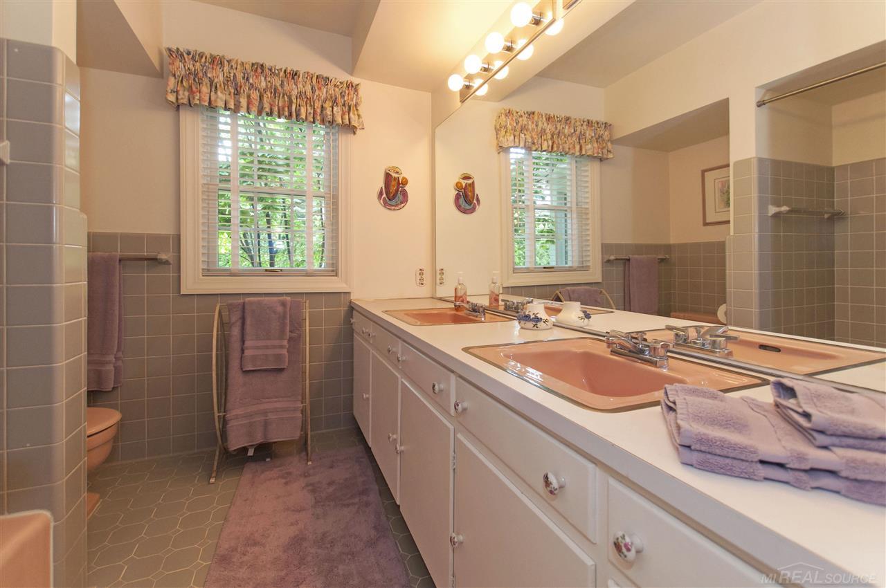 61 North Deeplands Road Grosse Pointe Shores, MI 48236 - Photo 36 of 52