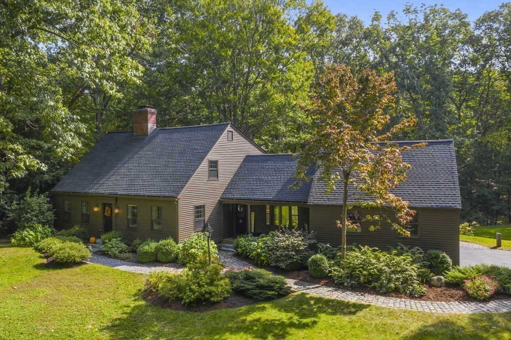 47 Fort Pond Road Acton, MA 01720 - Photo 4 of 36 Gallery Image 4