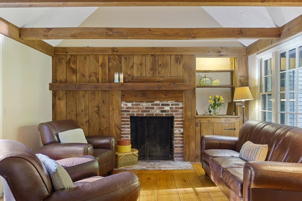 47 Fort Pond Road Acton, MA 01720 - Photo 6 of 36 Gallery Image 6