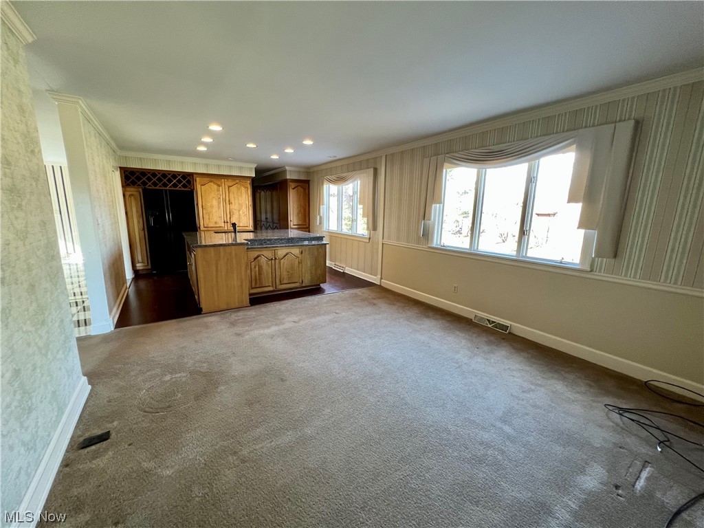 1175 East Calla Road, Unit C111 Youngstown, OH 44514 - Photo 7 of 33 Spacious Eat in kitchen