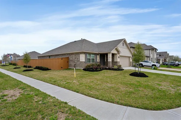 $2,500 | 13724 Sabine Lk Drive, Texas City, TX 77568
