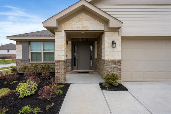 $2,500 | 13724 Sabine Lk Drive, Texas City, TX 77568