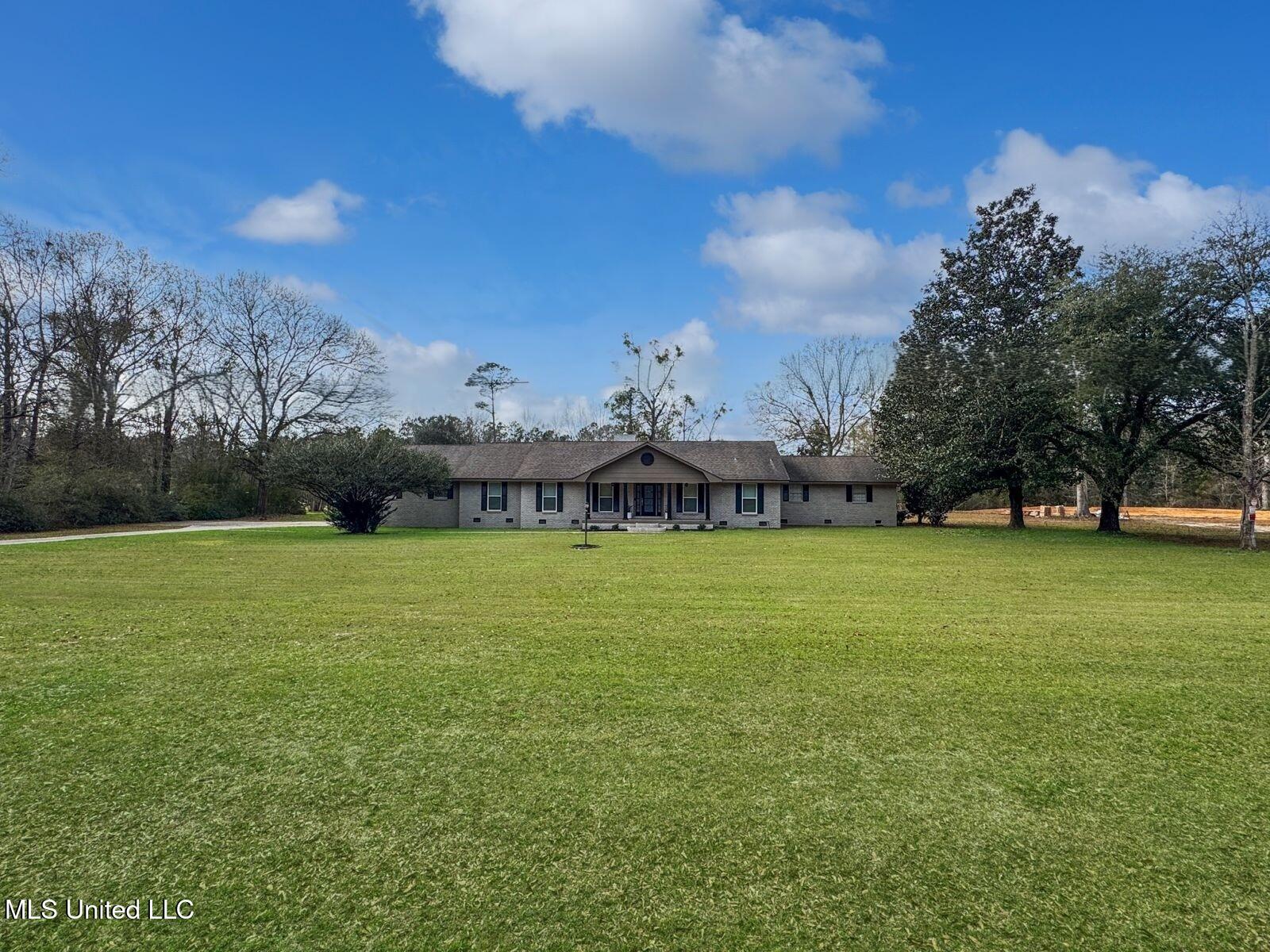 1404 Neal Road Picayune, MS 39466 - Photo 4 of 39 Front