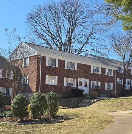 $250,000 | 22305 Manor Road, Unit 226 | Bellerose