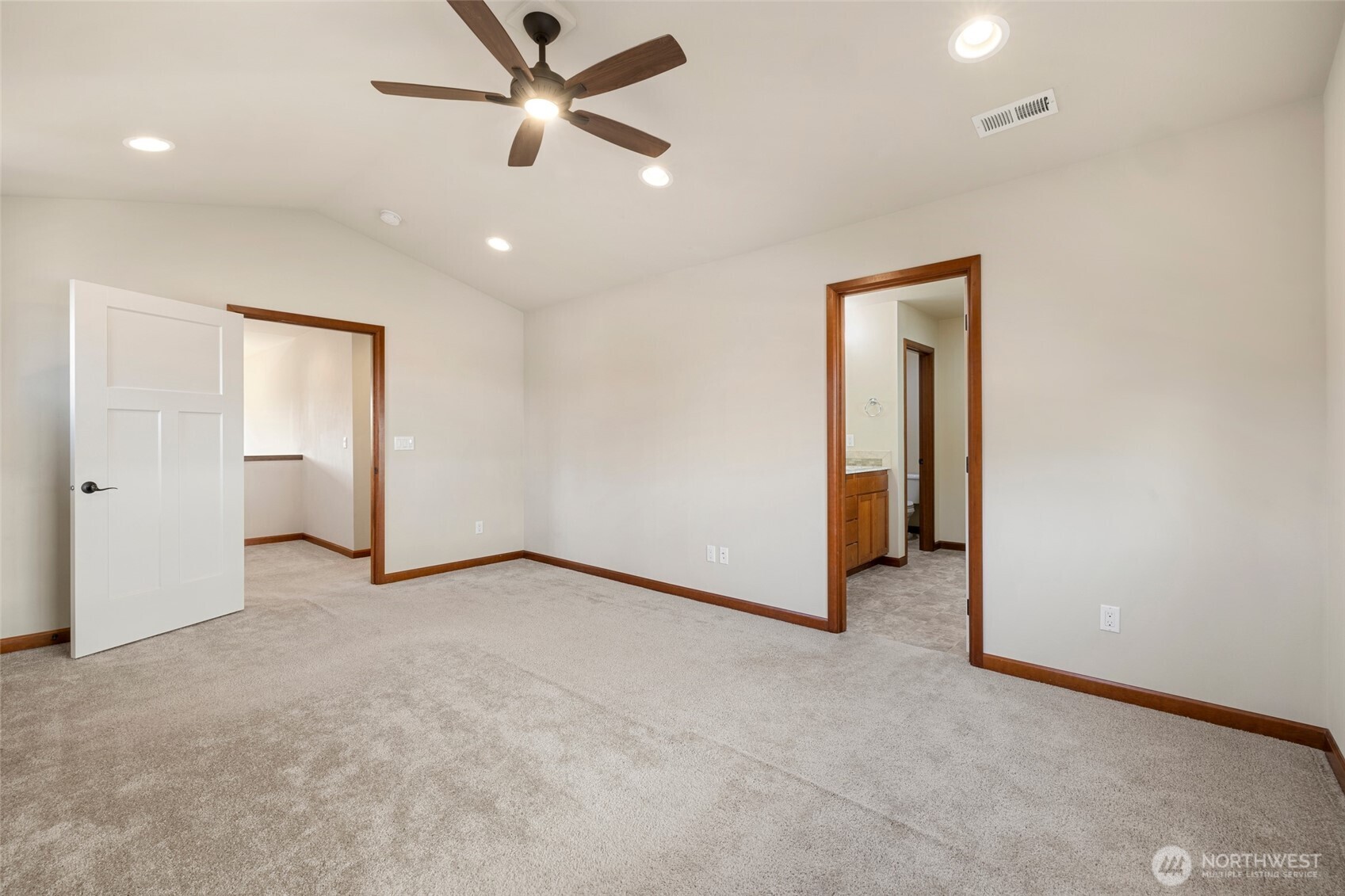 4617 167th Street Southwest Edmonds, WA 98026 - Photo 11 of 31