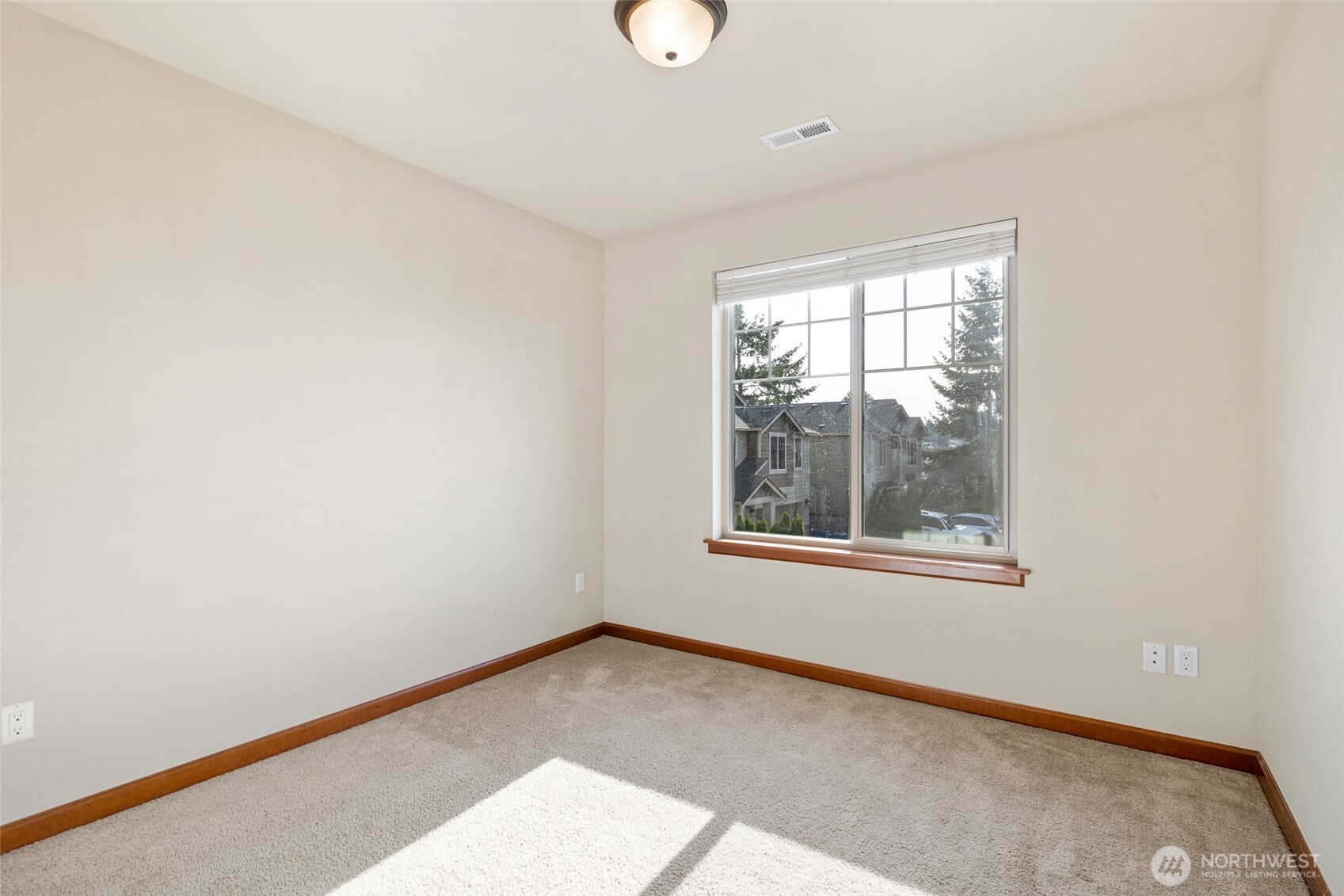 4617 167th Street Southwest Edmonds, WA 98026 - Photo 22 of 31