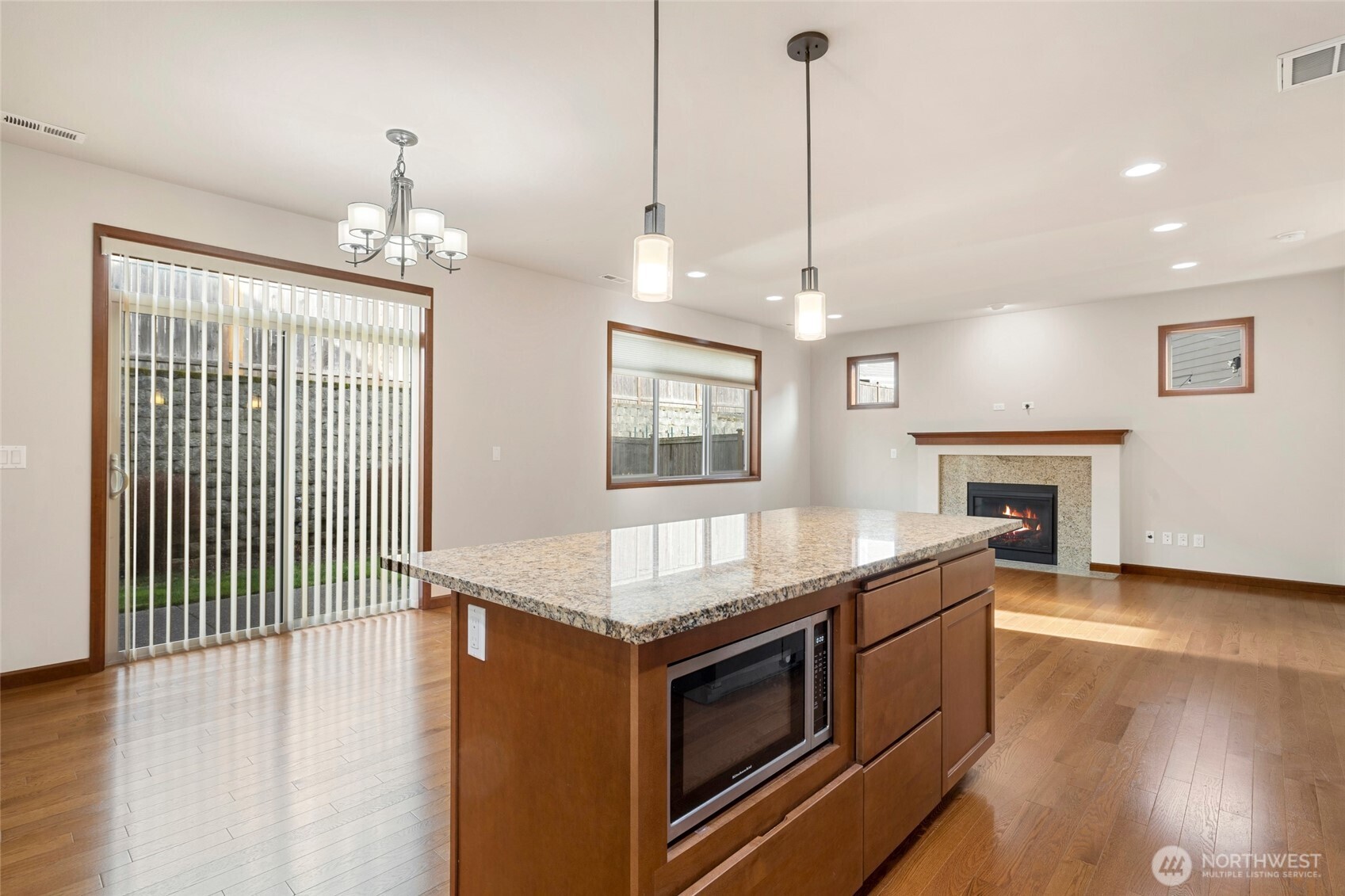 4617 167th Street Southwest Edmonds, WA 98026 - Photo 7 of 31