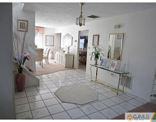 375 Draco Road Piscataway, NJ 08854 - Photo 5 of 25 a living room with furniture