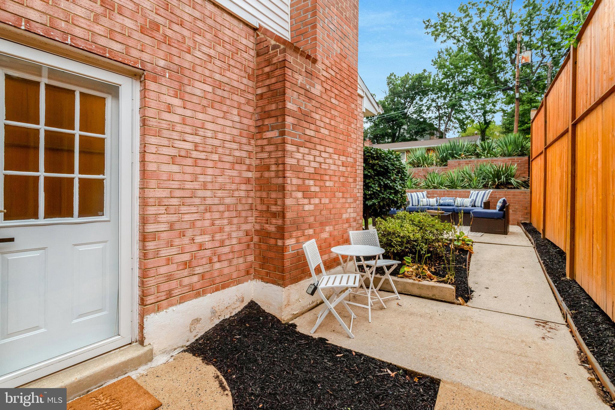 4206 16th Road South Arlington, VA 22204 - Photo 32 of 35
