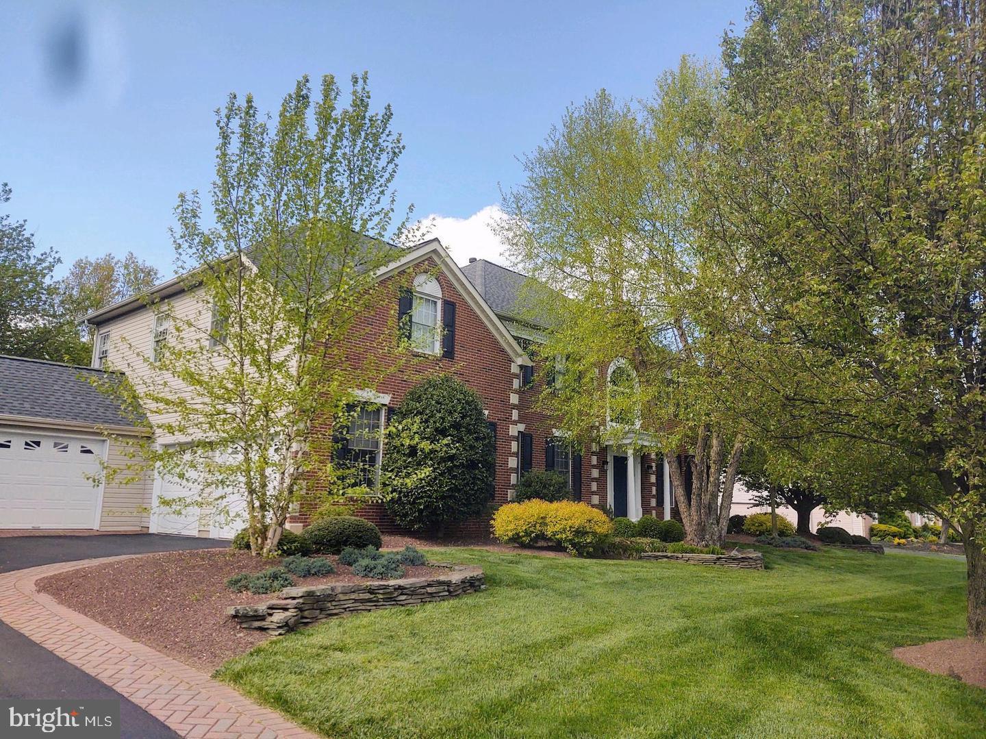 1088 South Kimbles Road Yardley, PA 19067 - Photo 5 of 37 Three car garage