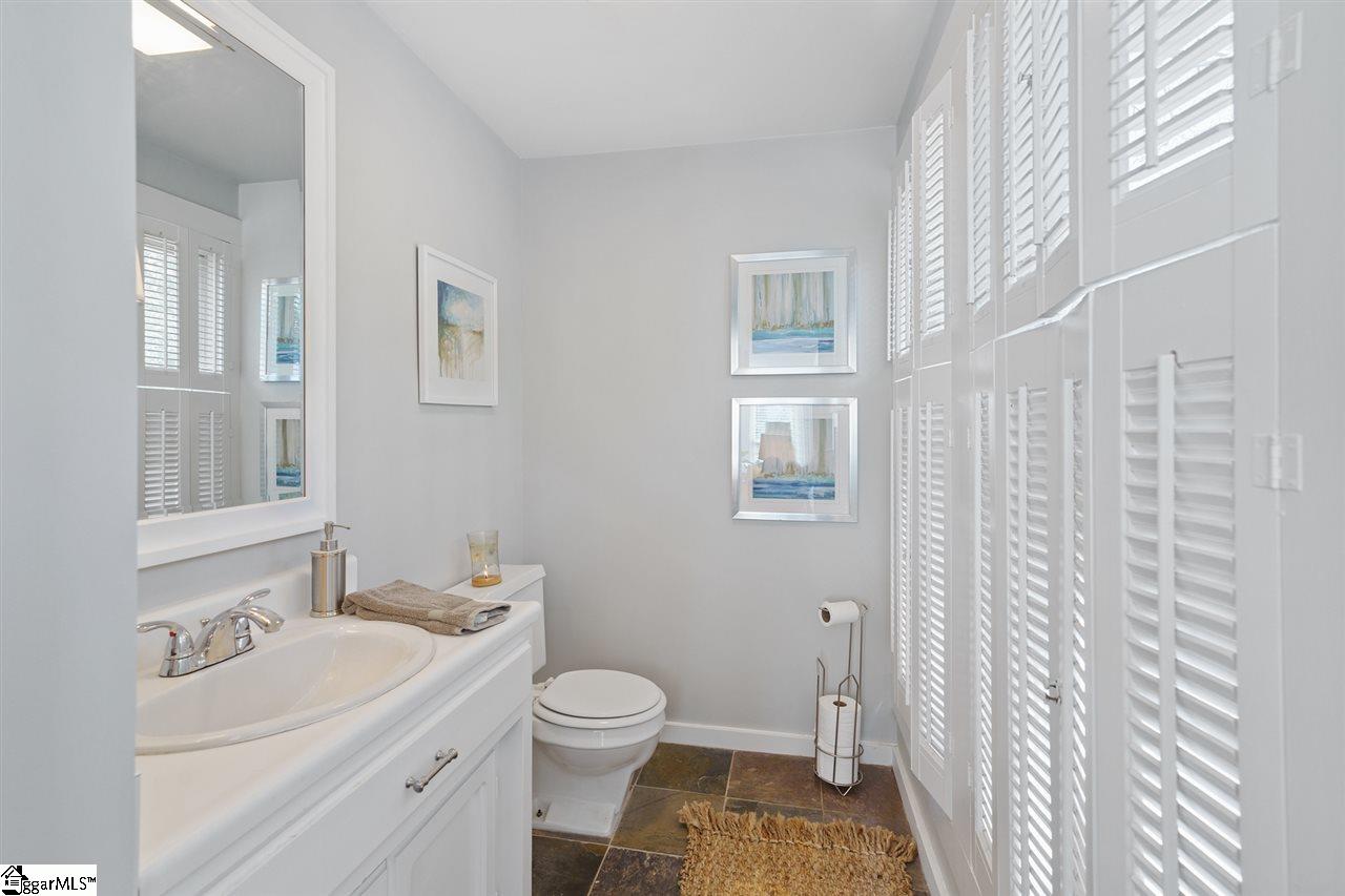 451 Henderson Road Greenville, SC 29607 - Photo 11 of 36