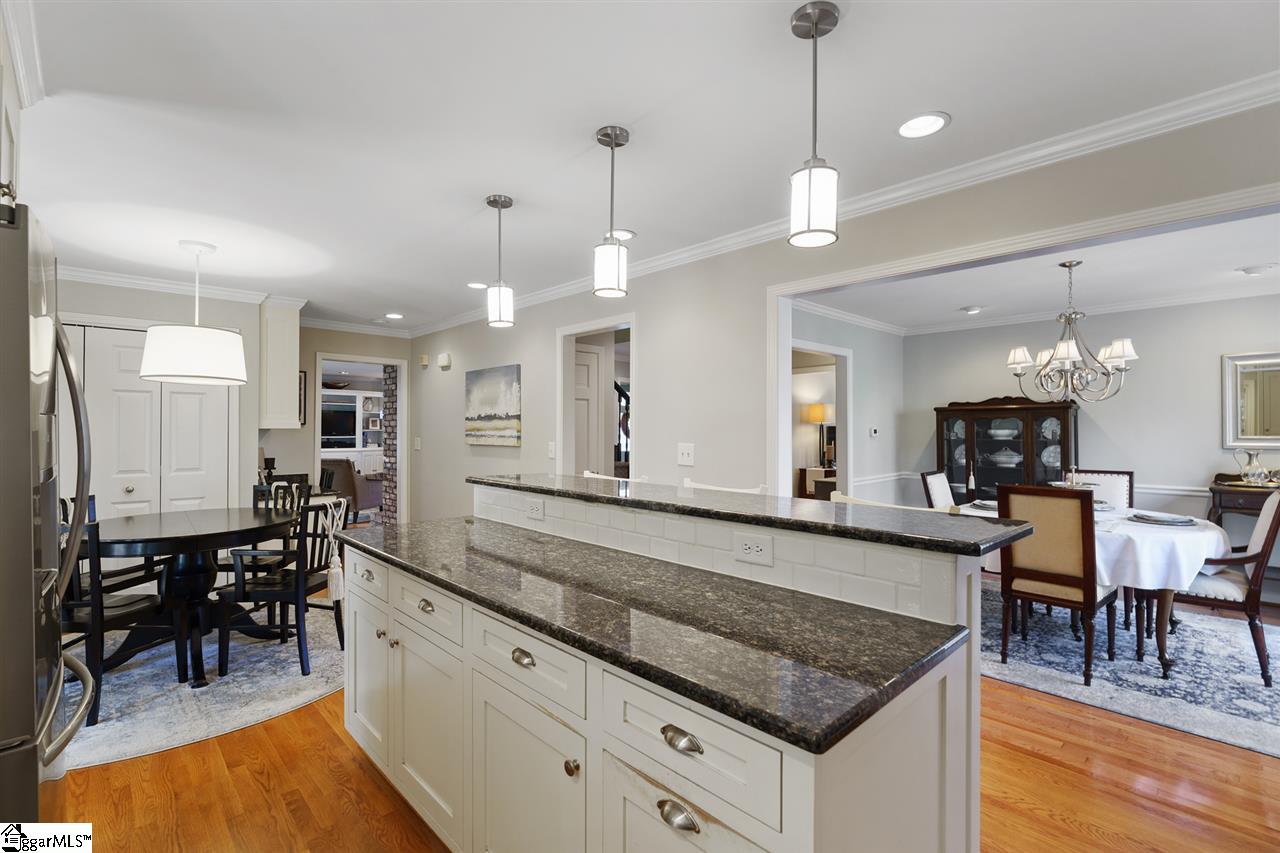 451 Henderson Road Greenville, SC 29607 - Photo 27 of 36