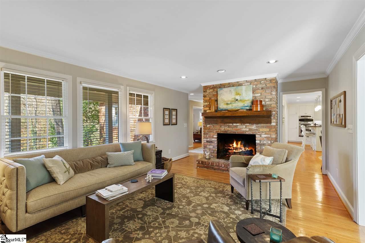 451 Henderson Road Greenville, SC 29607 - Photo 8 of 36