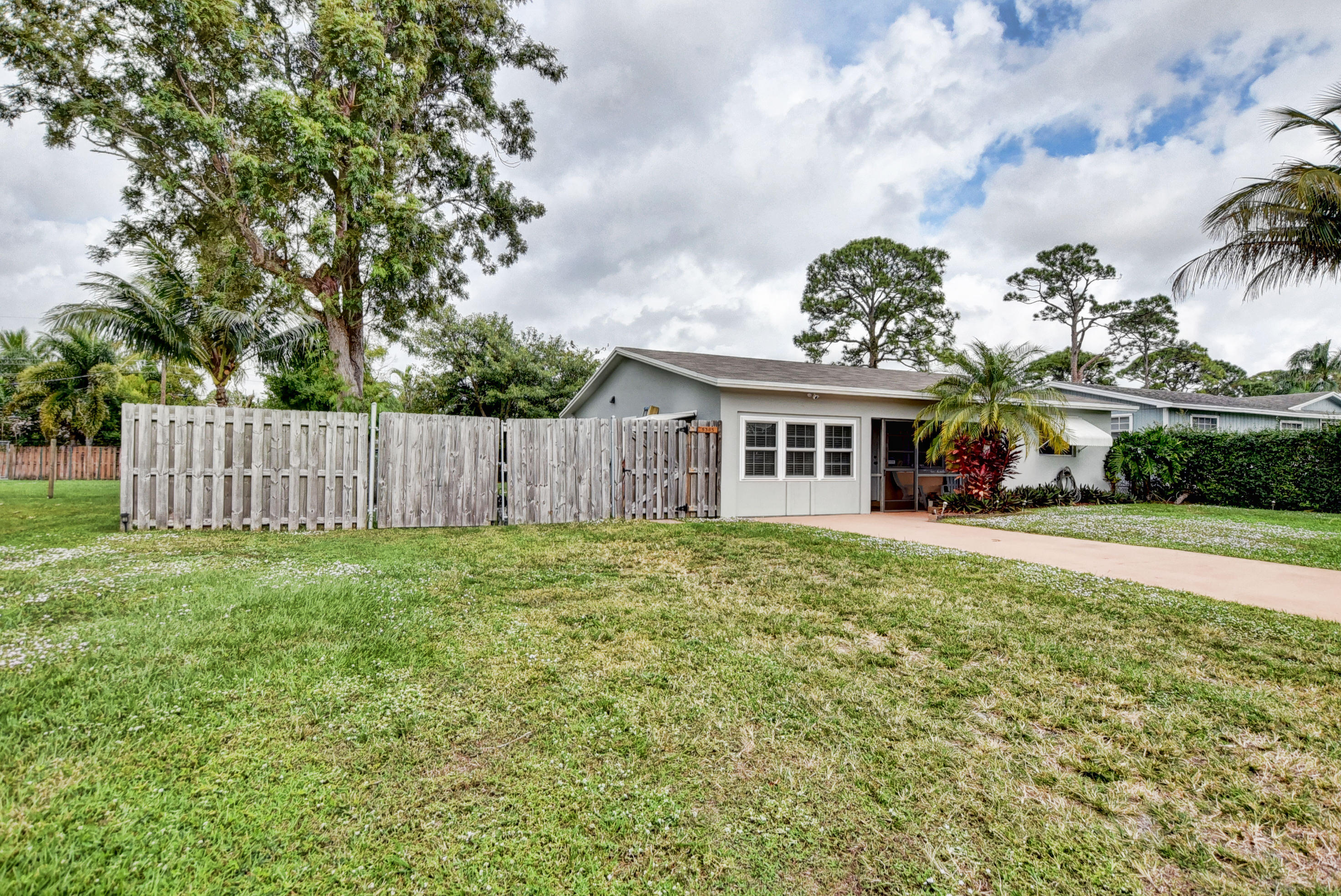 5385 Washington Road Delray Beach, FL 33484 - Photo 7 of 34 17_ebf_1084and4more
