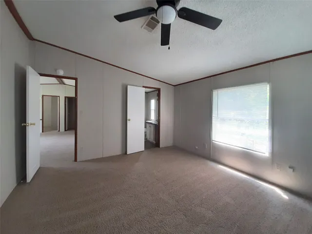 a view of empty room with window