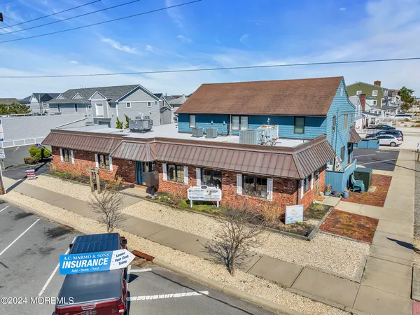 $1,995 | 1605 Grand Central Avenue, Unit 2, Lavallette, NJ 08735