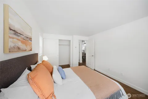 $529,950 | 710 Kirkland Circle, Unit A101, Kirkland, WA 98033