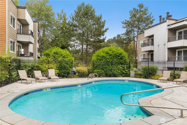 $529,950 | 710 Kirkland Circle, Unit A101, Kirkland, WA 98033