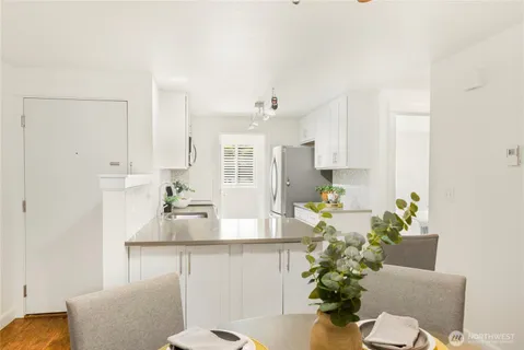 $529,950 | 710 Kirkland Circle, Unit A101, Kirkland, WA 98033